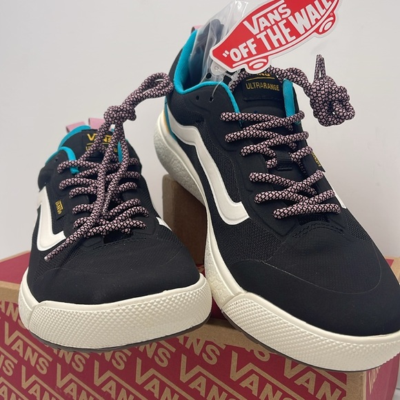 Vans WMNS Black and Blue Shoes Ultrarange Exo
Pop Color Black/Multi
VN0A4U1KB - Picture 7 of 16